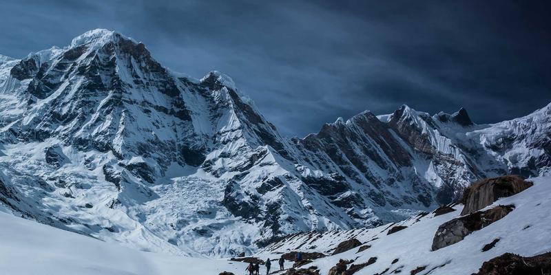 揭秘汉森24K黄金导头：当黄金珠宝科技遇上敏感肌护理，金条级纯度如何守护脆弱肌肤