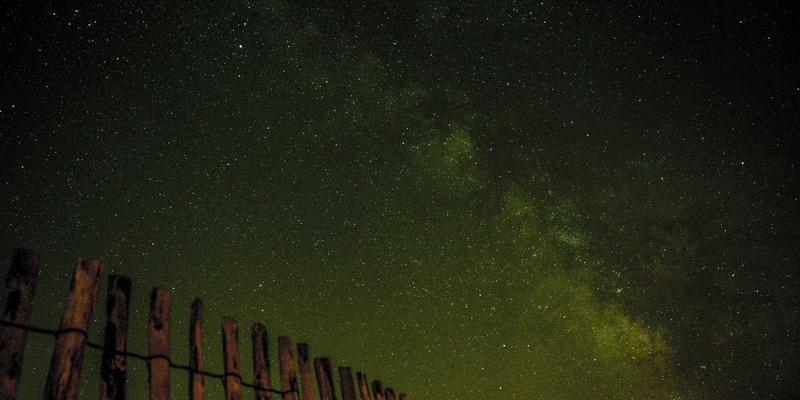 汉森24K金美容仪EMS功能实测：紧致下颌线，是比黄金投资更值得的自我投资